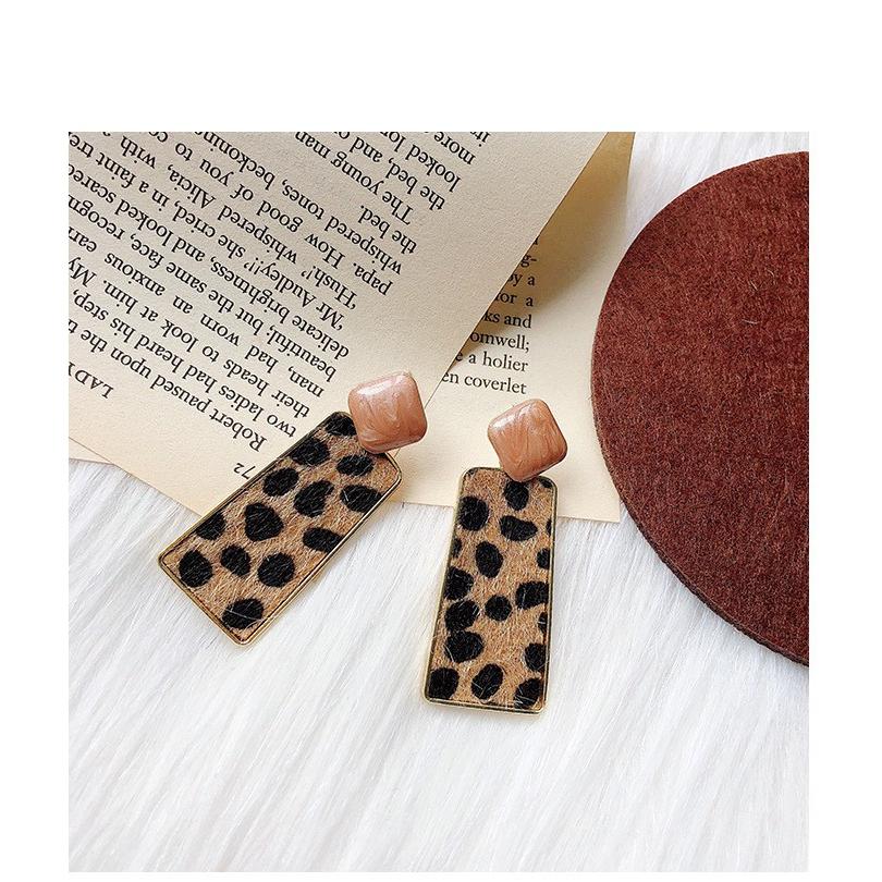 【一点物】半月レオパード柄×ストーン＆パール ピアス/イヤリング レオパードダイヤピアス・イヤリング【ブラック】ヒョウ柄ピアス