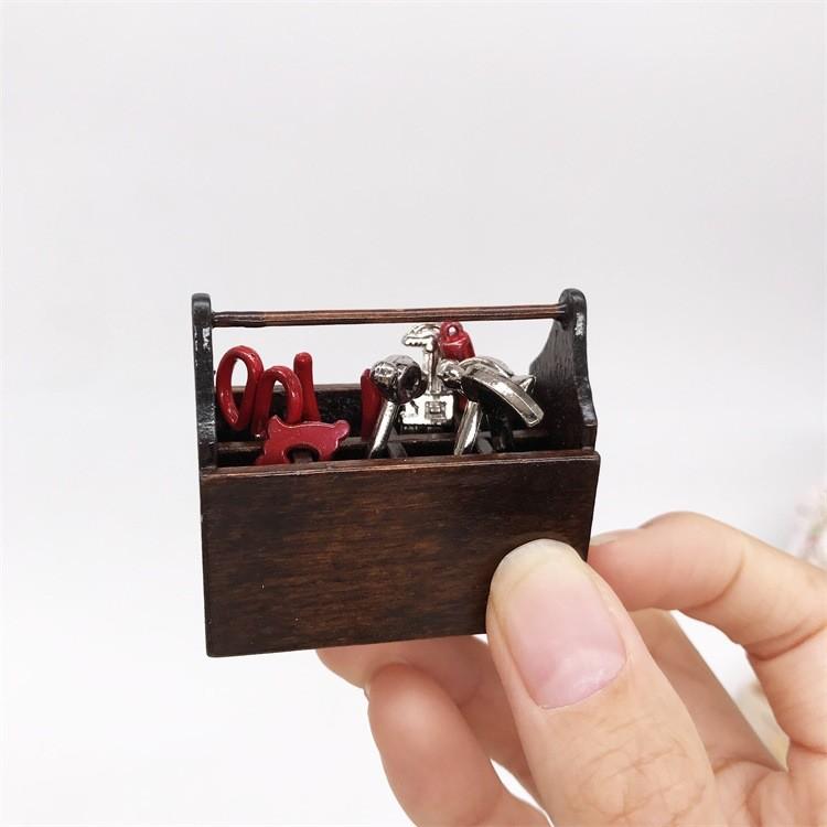 送料無料 ミニチュア 雑貨 道具箱 セット ドールハウス キット 工具 1