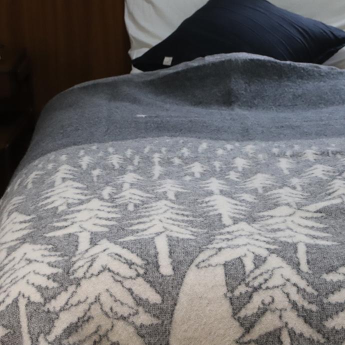 KLIPPAN クリッパン ウール ブランケット HOUSE IN THE FOREST KLIPPAN クリッパン ウール ブランケット HOUSE IN THE FOREST