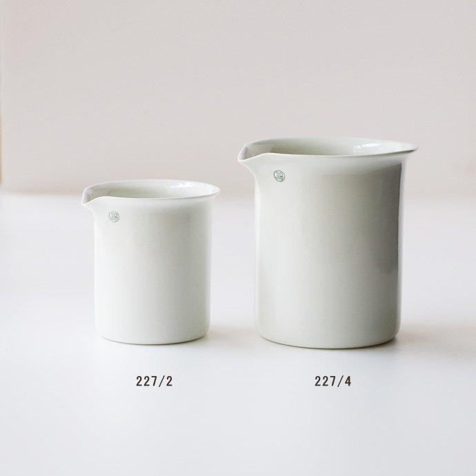 227/2 ビーカー JIPO 8×10cm 400ml ベーシックタイプ Low Spout 収納