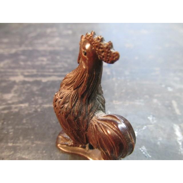 友忠銘紫檀彫り出し雄鶏根付14g 木彫 唐木 根付 作家 木箱