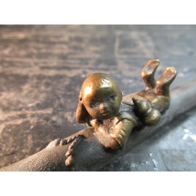 瑞峰堂 下尾治彦 青銅製 筆形唐子「ひととき」文鎮 高岡銅器 作家 共箱