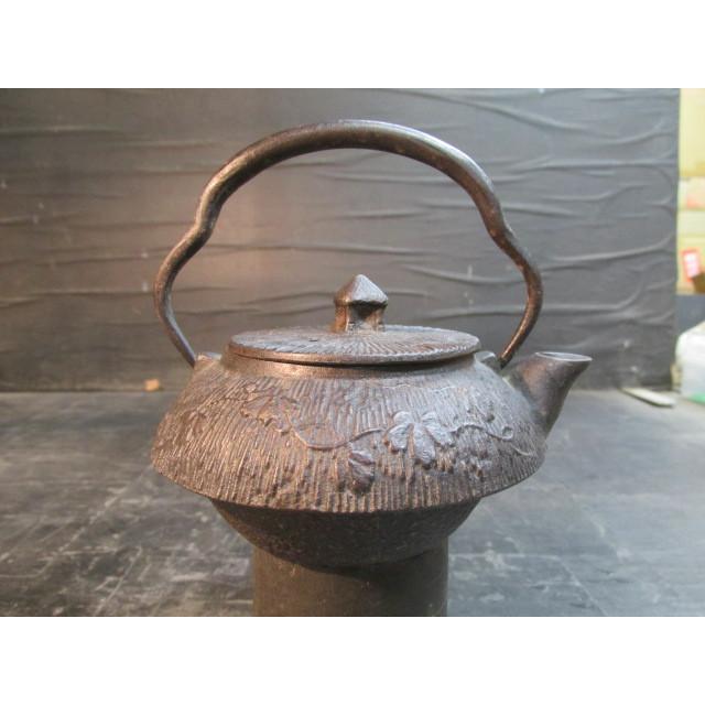 鉄製 蔦文 鉄瓶 湯沸 南部鉄器 茶道具 : 手作りネットギャラリー