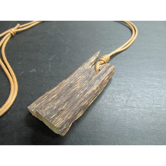 鎌倉彫 ペンダント 上色入り朱梅 揚雅堂 5.5×4.3㎝ 化粧箱