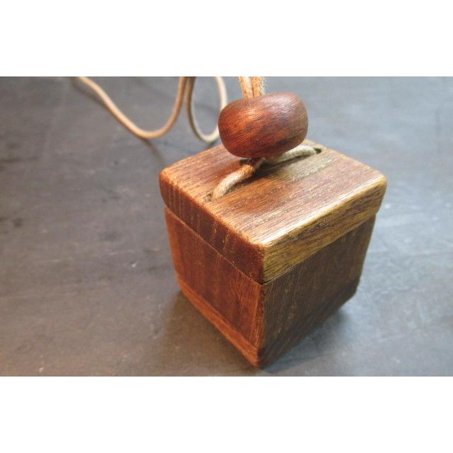 印籠（薬籠：江戸時代の道中用薬入れ） 自来也の根付 印籠、薬入れ