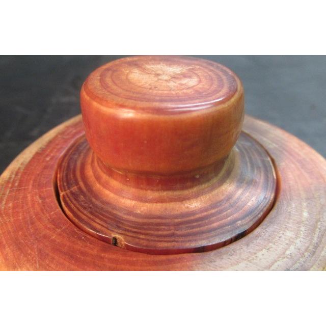 重厚で渋くて底光りのする松の仁棗 木製 棗 茶道具 銘木 厚板 肥松 茶入れ 茶道 なつめ くりもの 工芸 作家 一点物 Kr 034 手作りネットギャラリー百人一首 通販 Yahoo ショッピング