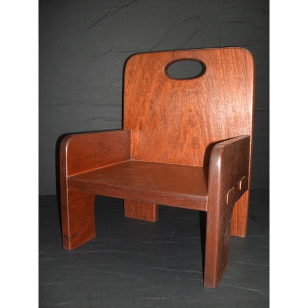 あなたにおすすめの商品 花梨オイルフィニッシュ子供椅子　木製　木の椅子　一枚板　離乳食子供イス 幼児椅子　手作り　木工作家　一点物 キッズチェア、学習椅子