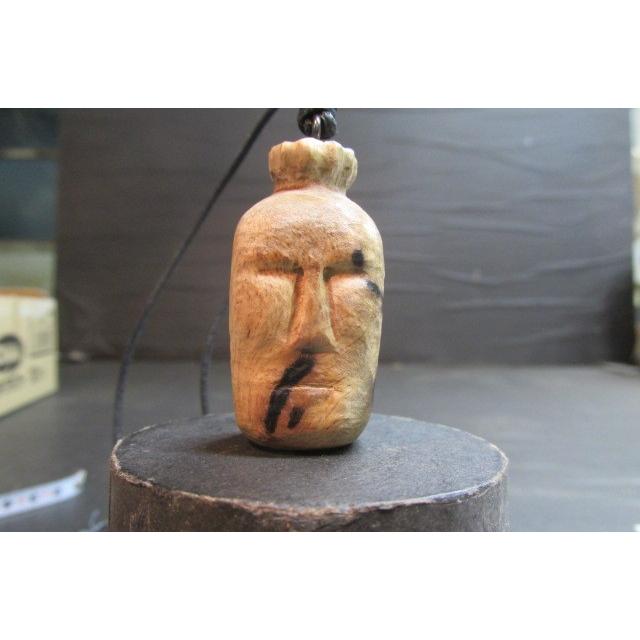 黒柿オイルフィニッシュ広目天ヘッドペンダント:a　木製アクセサリー　銘木　彫刻　仏様　仏像