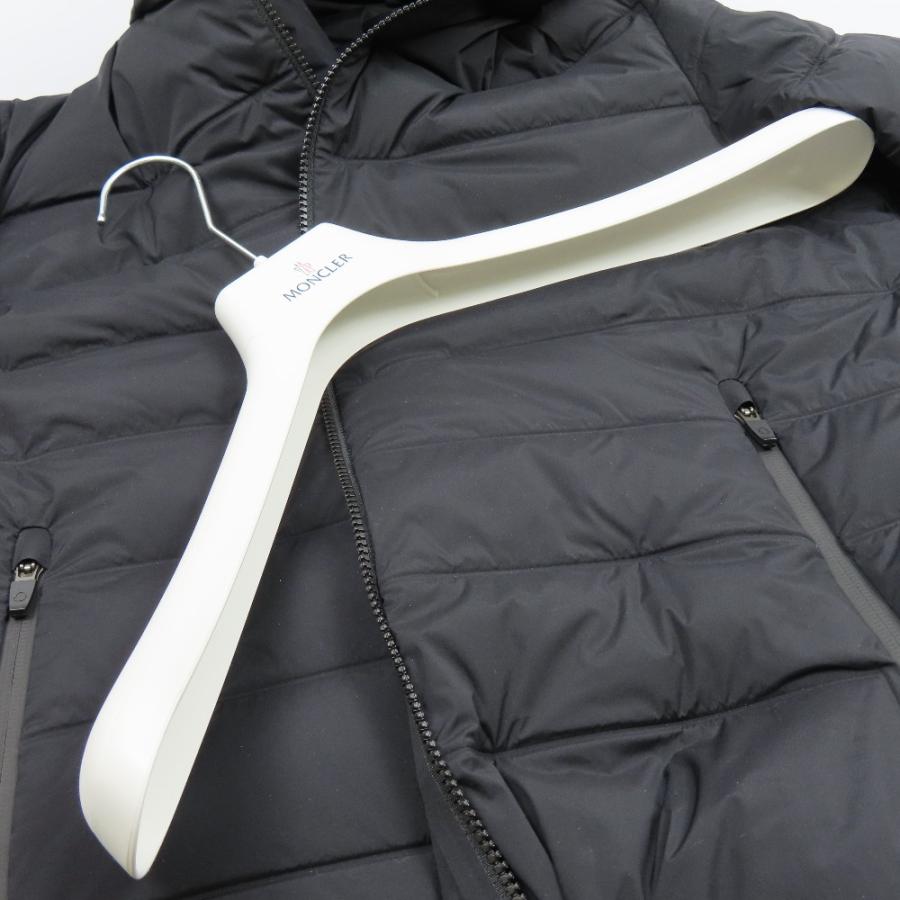 MONCLER 新品同様美品 モンクレール DOUDOUNE ELASTIQUE MONCLER 新品同様美品 モンクレール DOUDOUNE ELASTIQUE