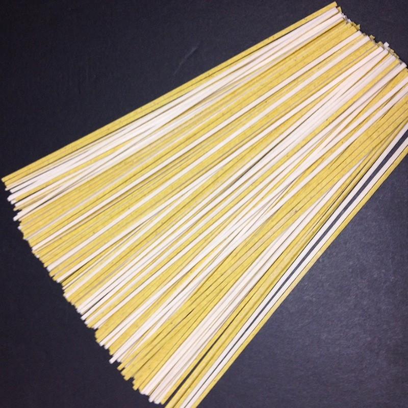 「森口製粉製麺」カレー麺（カレースープ付） |  | 02