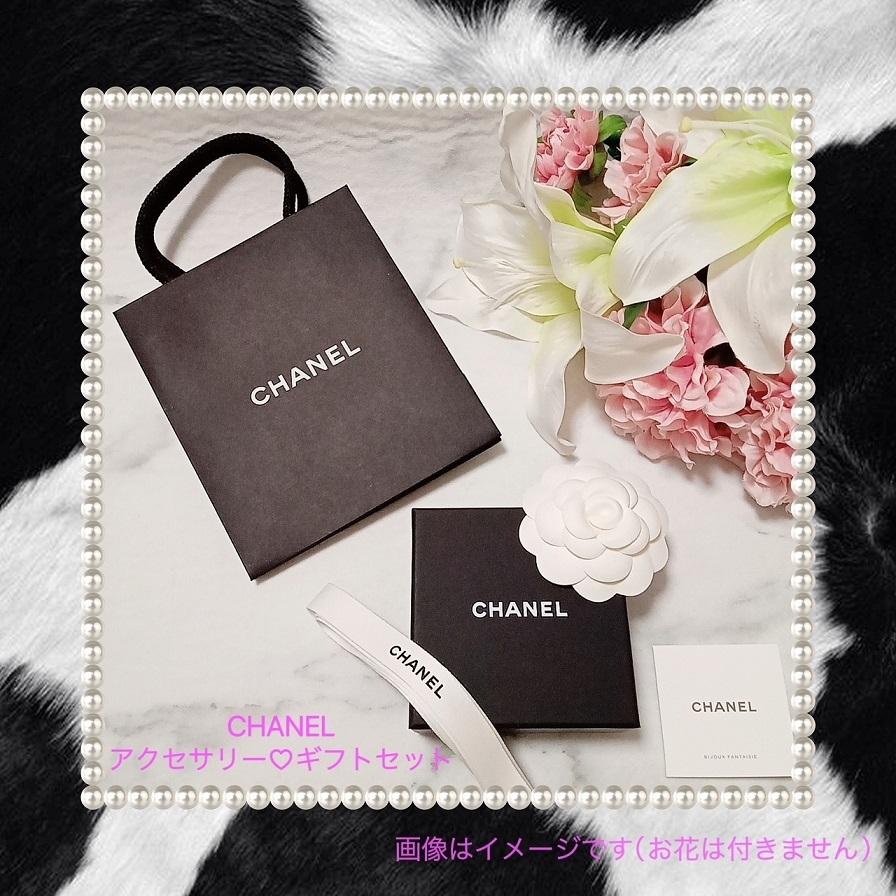 CHANEL【新品】直営店購入 シャネル ピアス  CCマーク リボン パール ゴールドの画像