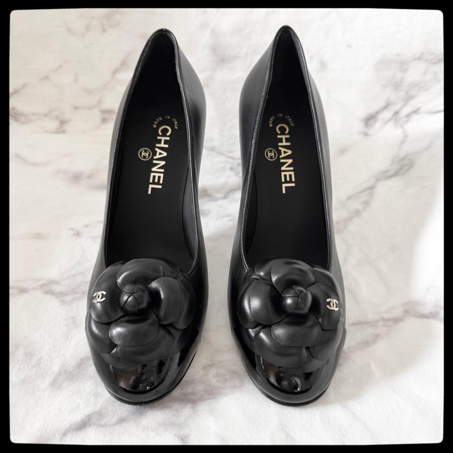 シャネル【新品】直営店購入 パンプス カメリア ヒール 靴 ブラック 黒