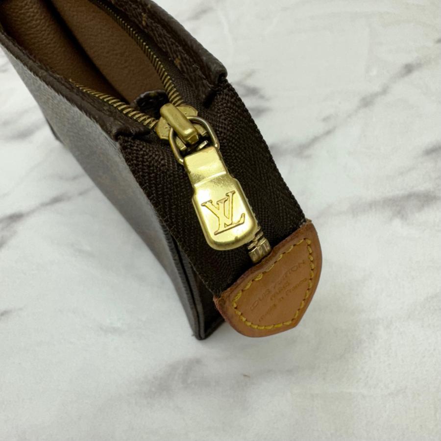 ルイヴィトン　モノグラムポッシュトワレット15　ミニポーチ メイクポーチ ルイヴィトンモノグラムポッシュトワレット15ミニポーチ メイクポーチ