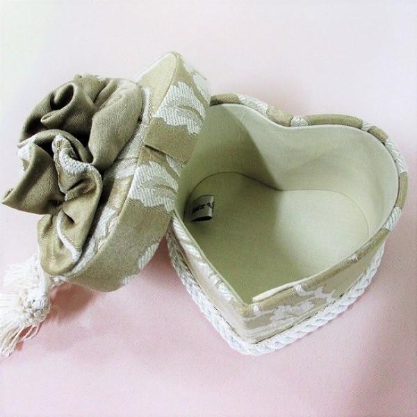 送料無料 ジェニファーテイラー Heirloom ハートボックス |  | 01