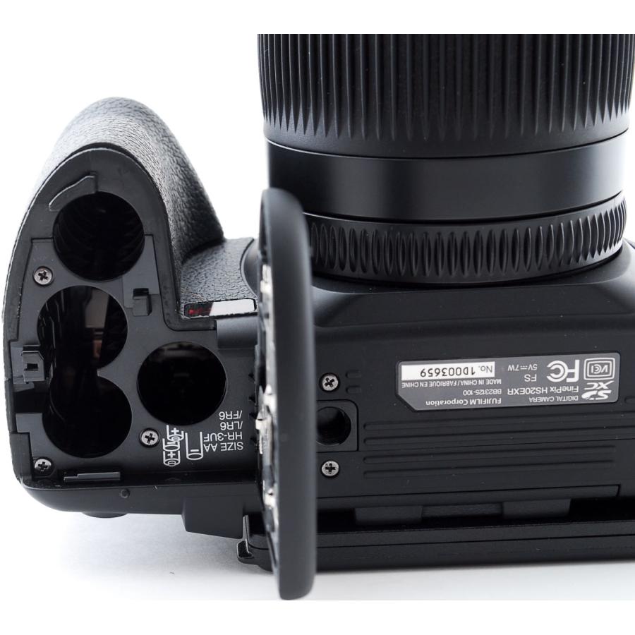 FinePix フジフイルム デジカメ HS20EXR 中古 新品SDカード付き FinePix フジフイルム デジカメ HS20EXR 中古 新品SDカード付き