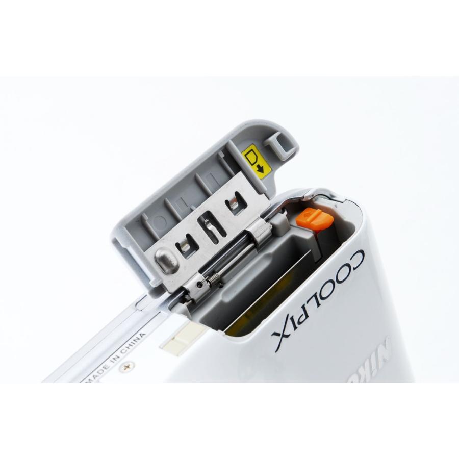Nikon COOLPIX s6600　ボディ ホワイト 　送料無料 COOLPIX S コンデジ 中古 Wi-Fi搭載 Nikon ニコン S6600
