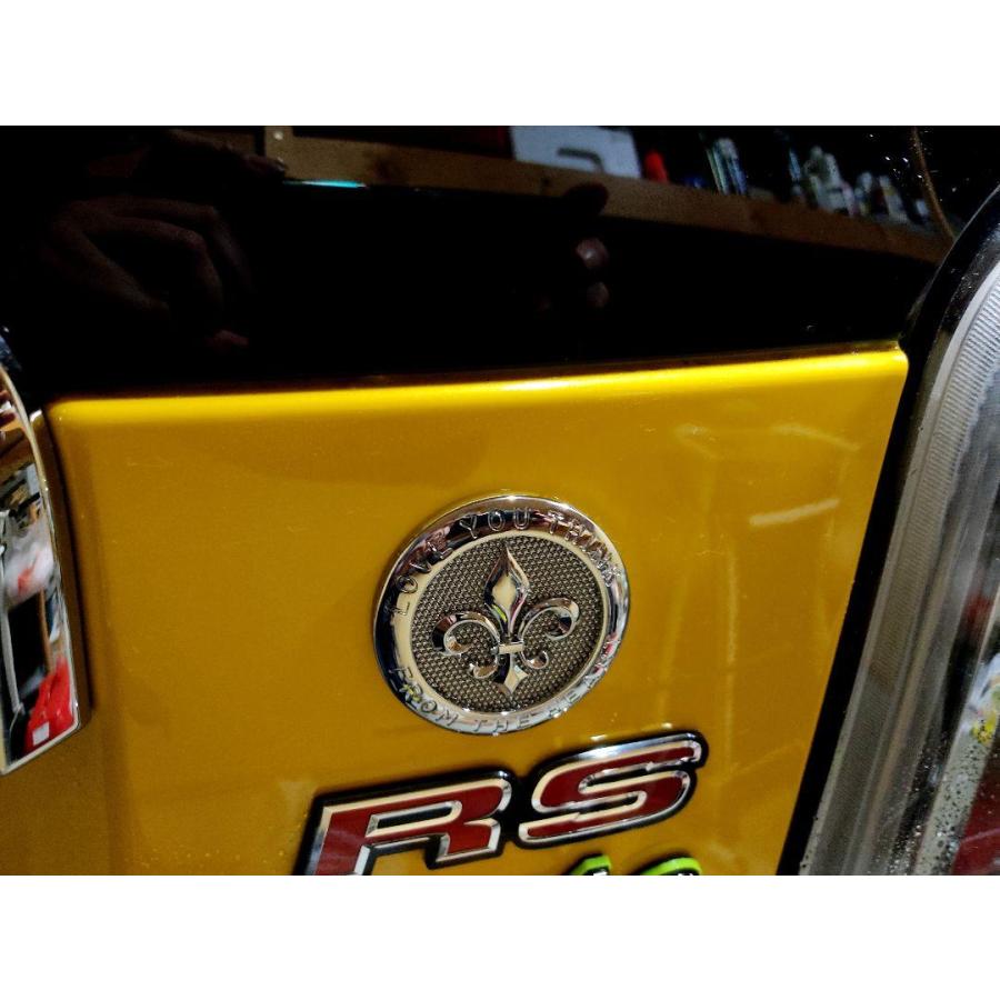 ユリの花（アイリス）の自動車用エンブレム フランス ヨーロッパ紋章