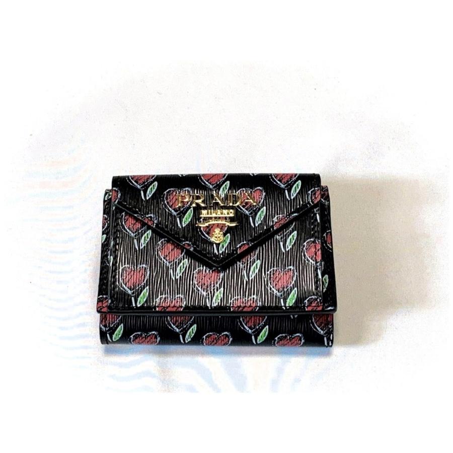 プラダ PRADA 三つ折り財布 レディース ブラック系 ハート 新品  