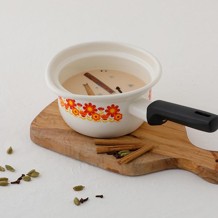 富士ホーロー 片手鍋&両手鍋　sakura 富士ホーロー 片手鍋&両手鍋 sakura