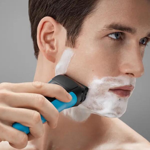BRAUN ブラウン 電気シェーバー 深剃り 3枚刃 メンズシェーバー BRAUN ブラウン 電気シェーバー 深剃り 3枚刃 メンズシェーバー
