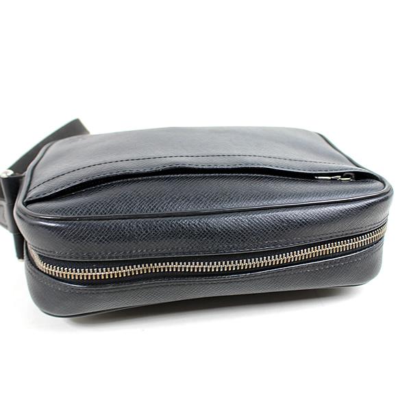 LOUIS VUITTON（ルイ・ヴィトン） セカンドバッグ カルガ タイガ