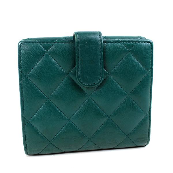 CHANEL シャネル 三つ折り財布 ラムスキン マトラッセ グリーン CHANEL シャネル 三つ折り財布 ラムスキン マトラッセ グリーン