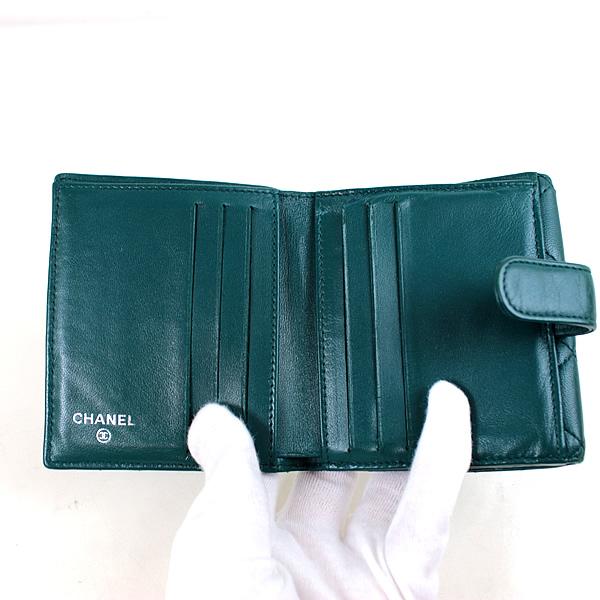 CHANEL シャネル 三つ折り財布 ラムスキン マトラッセ グリーン CHANEL シャネル 三つ折り財布 ラムスキン マトラッセ グリーン