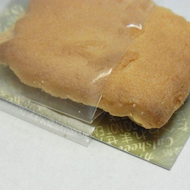 カルシートゴールド 50×50mm（11，200枚）(受注生産)シート状乾燥剤 シリカゲル1.0ｇ相当（個人宅へおよび離島・北海道・沖縄の発送不可）_1