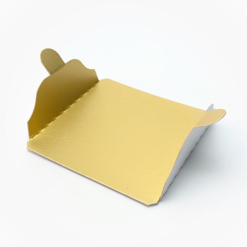 メタル紙トレー（1,000枚） 70×70×23mm ケーキ用金色紙トレー