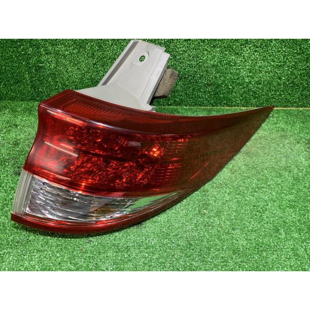 エスティマ DBA-ACR55W 右テールランプ 81550-28510 : IAC-PARTS