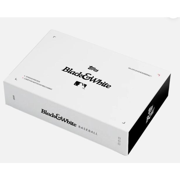 予約商品】2025 TOPPS BLACK AND WHITE BASEBALL MEGA BOX 大谷翔平