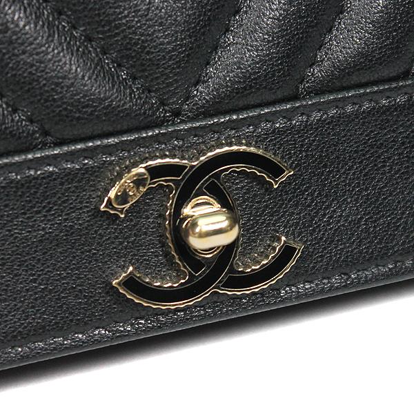 シャネル CHANEL チェーンウォレット マドモアゼルライン V シャネル CHANEL チェーンウォレット マドモアゼルライン V