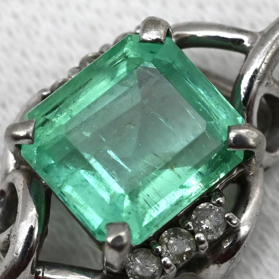 ペンダントトップ エメラルド 1.5ct ダイヤ 0.1ct グリーン 緑×PT