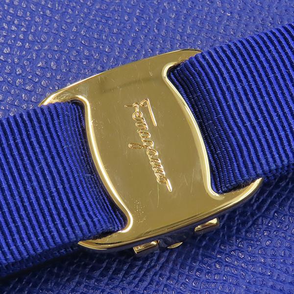 サルヴァトーレ・フェラガモ Salvatore Ferragamo 二つ折り財布 ヴァラ リボン レザー ブルー ゴールド金具 青 コンパクトウォレット 22A926【中古】 FERRAGAMO（フェラガモ） サルヴァトーレ・フェラガモ 二つ折り財布