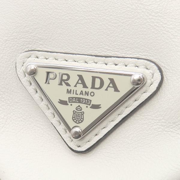 PRADA（プラダ） クラッチバッグ トライアングル クラッチ レザー