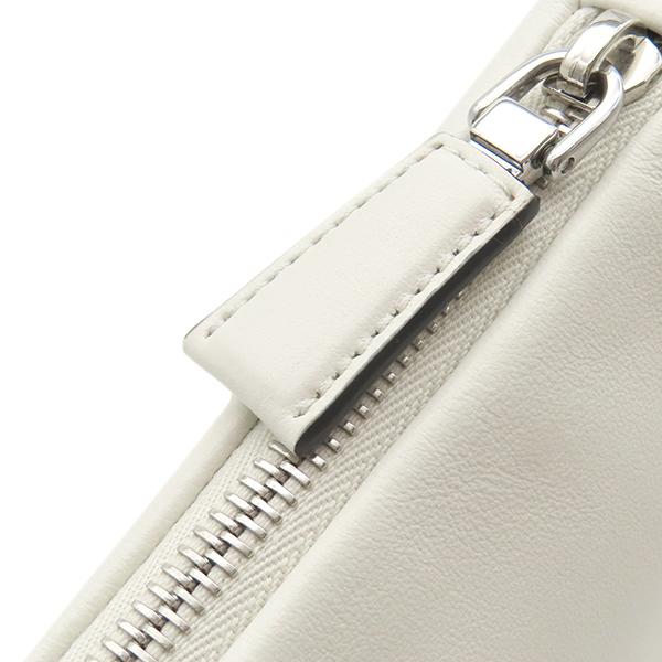 PRADA（プラダ） クラッチバッグ トライアングル クラッチ レザー