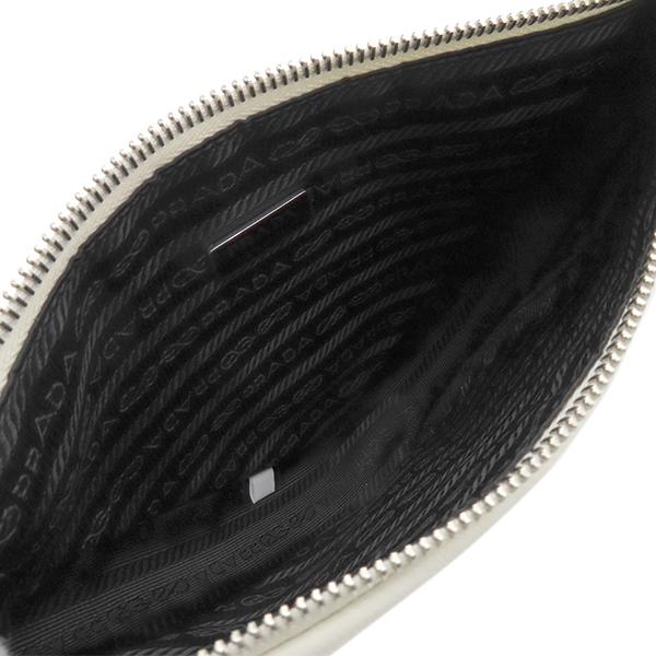 PRADA（プラダ） クラッチバッグ トライアングル クラッチ レザー