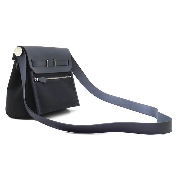 美品 ショルダーバッグ ルトゥルネ ブラック ゴールド金具 トゴ HERMES（エルメス） ショルダーバッグ エールバッグ エールバッグ