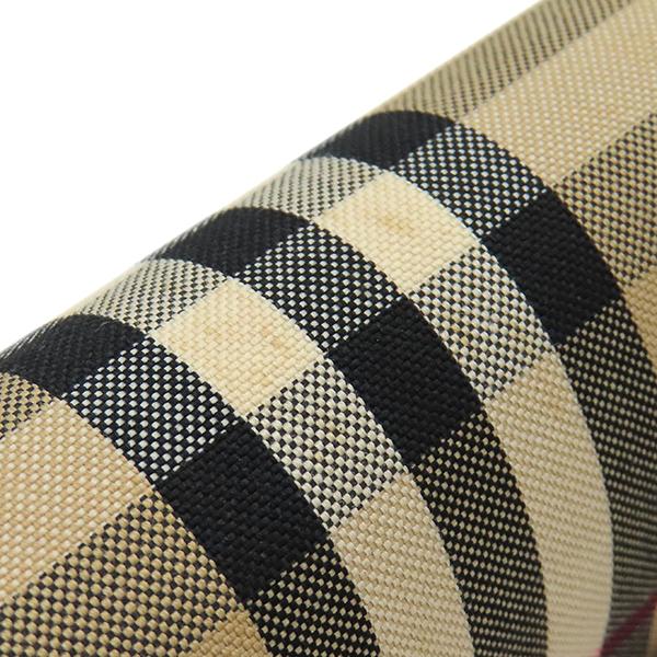 BURBERRY（バーバリー） ショルダーバッグ ノバチェック チェーン
