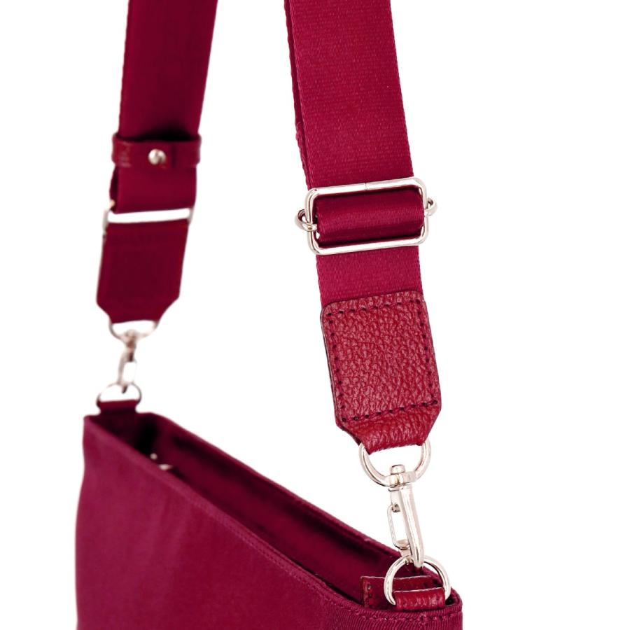 イビサ公式 ショルダー 斜めがけ バッグ ナイロン 使いやすい M サイズ