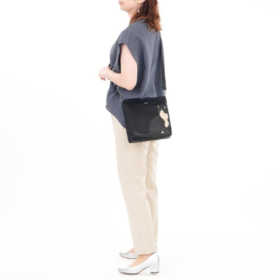 【極美品／希少】イビサ IBIZA ネコ柄 レザーショルダーバッグ IBIZA（イビサ） ナイロン ショルダーバッグ 軽量 イビサ公式 ネコ