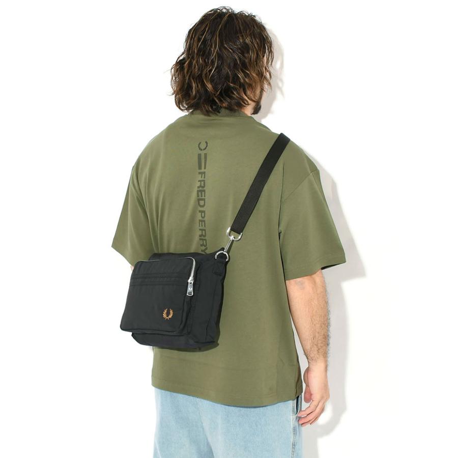 FRED PERRY（フレッドペリー） ショルダーバッグ ブレンタム クロス