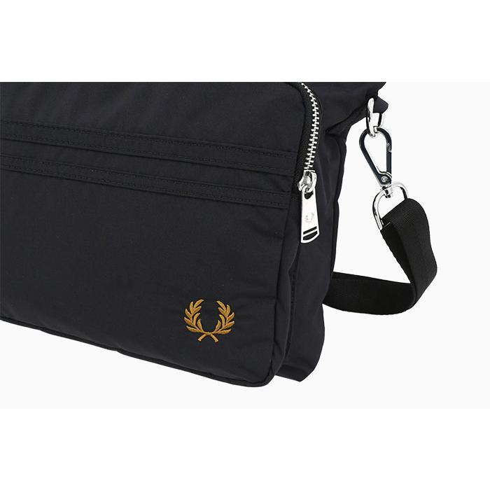 FRED PERRY（フレッドペリー） ショルダーバッグ ブレンタム クロス