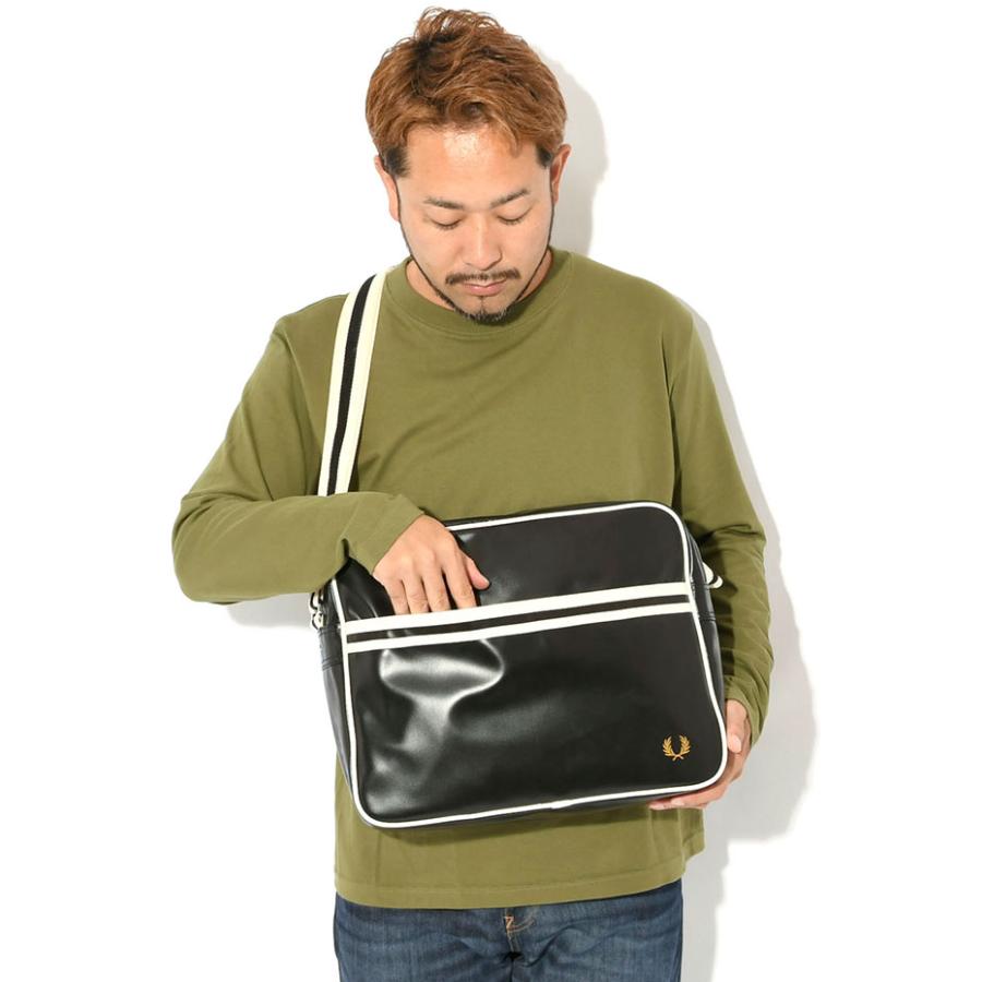 FRED PERRY ショルダーバッグ 黒/黄色 FRED PERRY（フレッドペリー） ショルダーバッグ クラシック ( L8257
