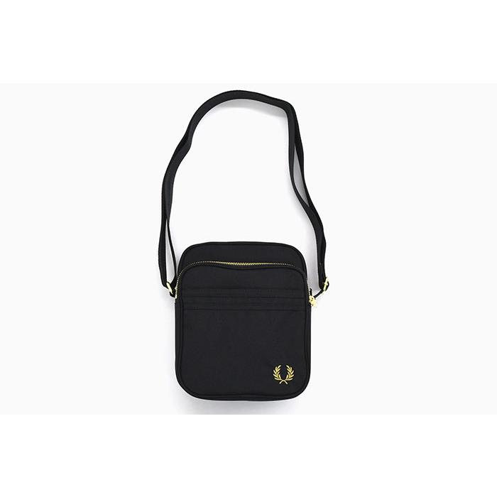 FRED PERRY（フレッドペリー） ショルダーバッグ テクスチャード