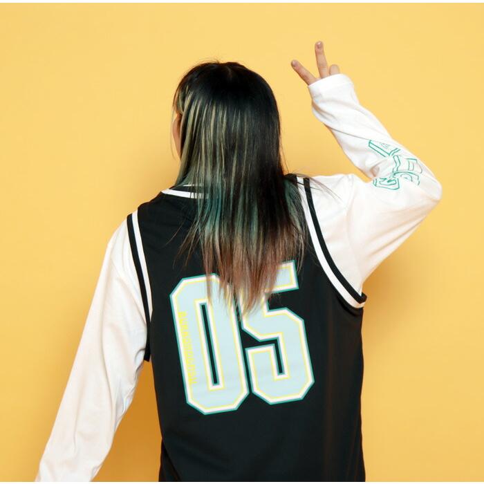 HTML03 HTML ZERO3×STARDOM 星来芽依 コラボ タンクトップ