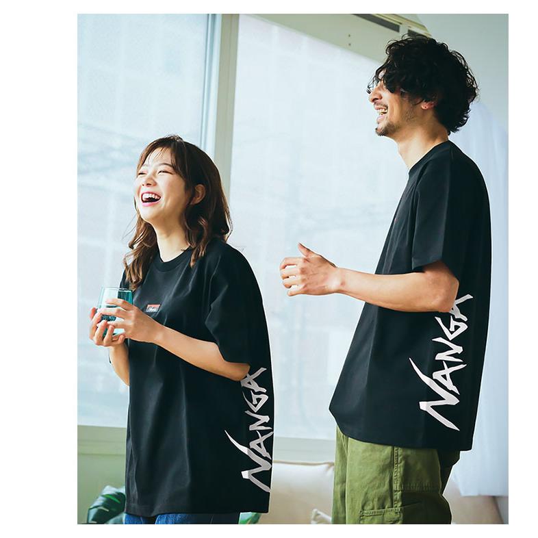 NANGA（ナンガ） Tシャツ 半袖 メンズ バーティカル ロゴ ( Vertical