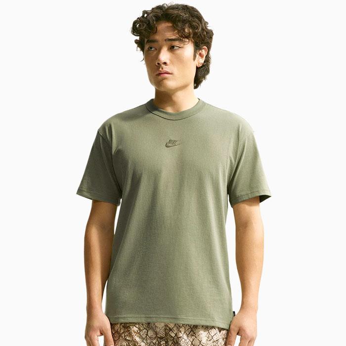 DIRK BIKKEMBERGS 半袖Tシャツ オリーブグリーン NIKE（ナイキ） Tシャツ 半袖 メンズ PREM ESS SUST LSE オリーブ