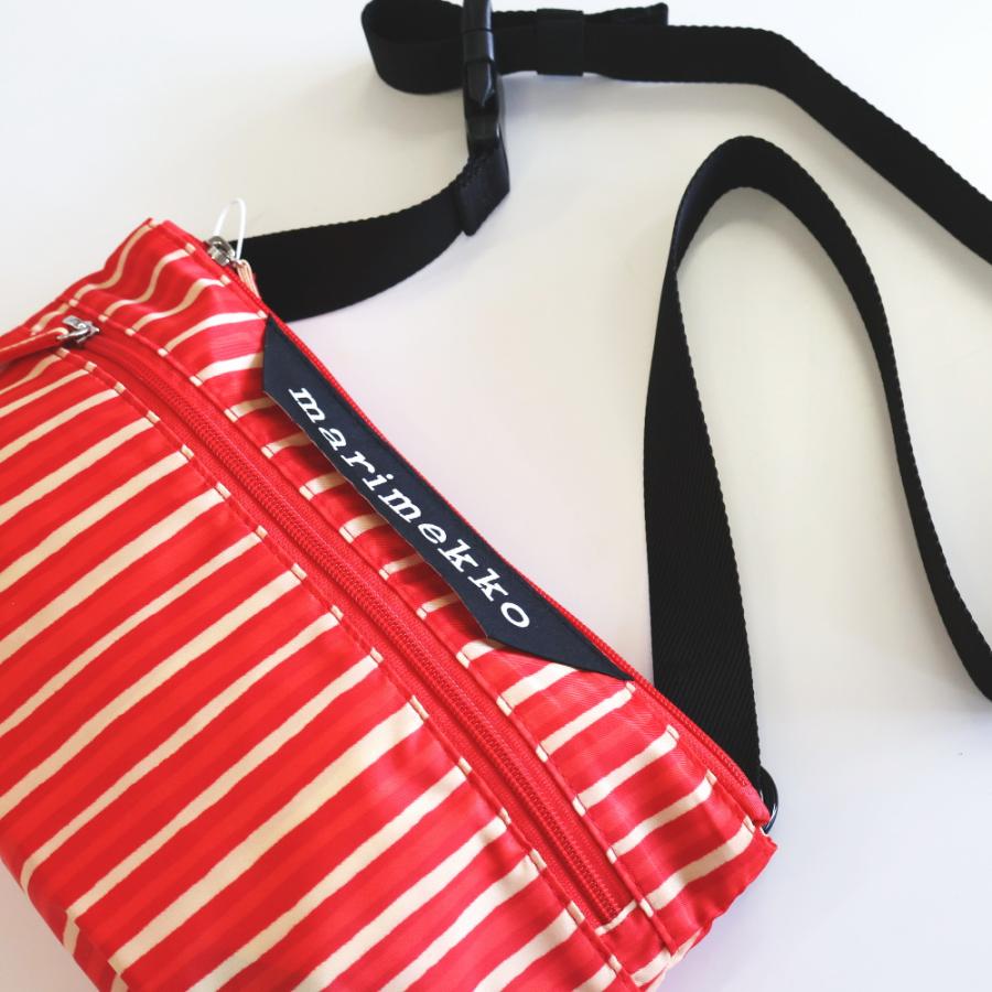 マリメッコ ショルダーバッグ クロスボディー ピッコロ レッド 赤 軽量 ポケット marimekko バッグ Neat Crossbody Piccolo おしゃれ 母の日 お散歩バッグ | marimekko | 10
