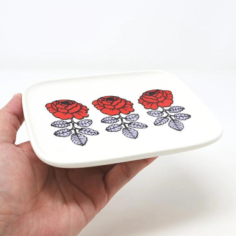 マリメッコ ミニプレート 角皿 15.5cm ヴィヒキルース レッド ライラック No.143 アジア限定 marimekko 小皿 磁器 正規品 | marimekko | 04